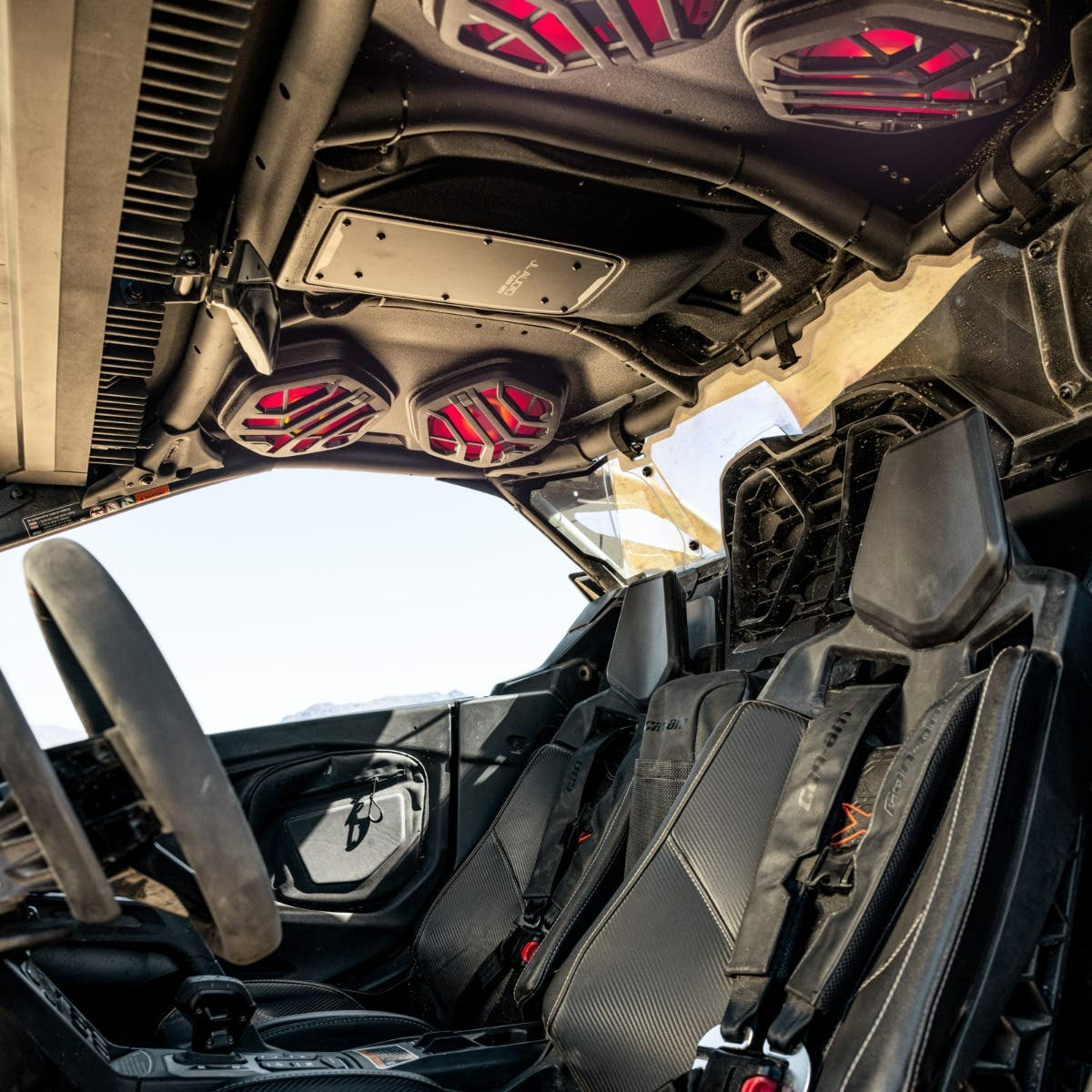 CAN-AM JL AUDIO ROOF - LEVEL 4
