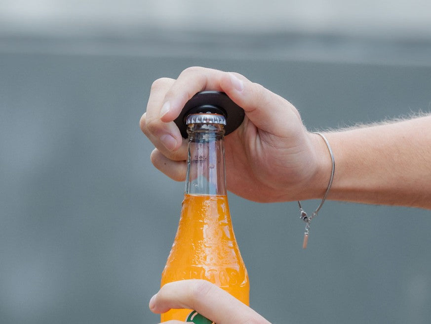 ACCESSORY - MAG PHONE RING/STAND AND BOTTLE OPENER