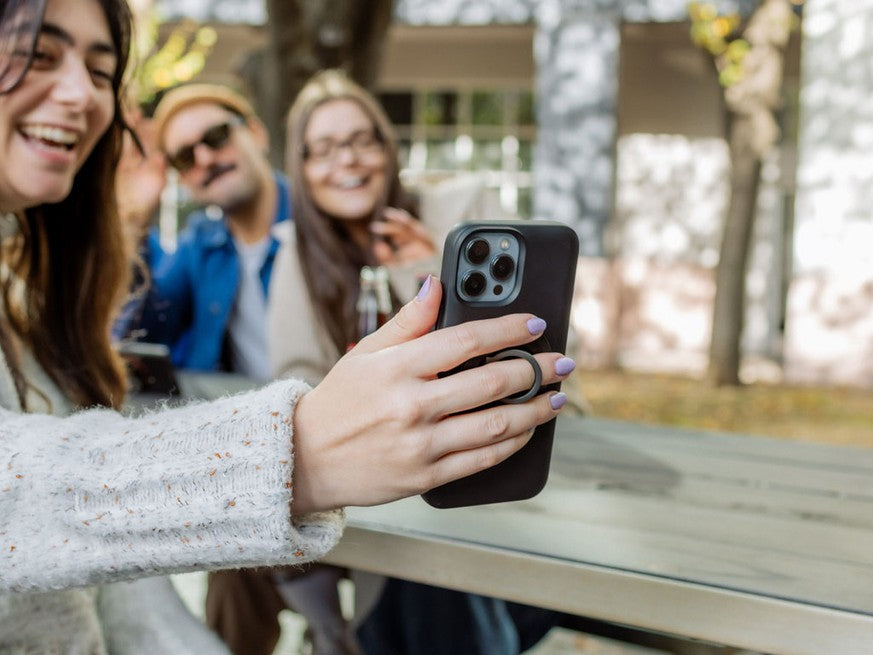 ACCESSORY - MAG PHONE RING/STAND AND BOTTLE OPENER