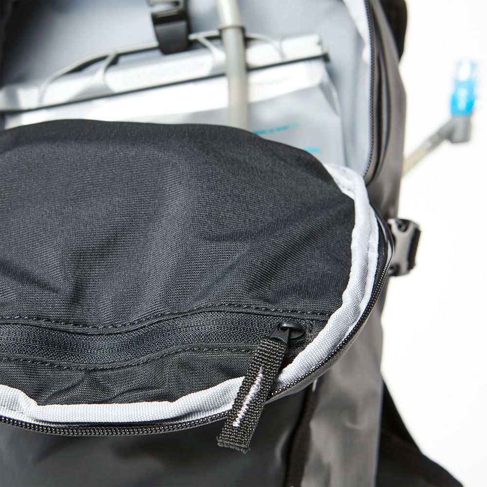 UTILITY HYDRATION PACK- MEDIUM