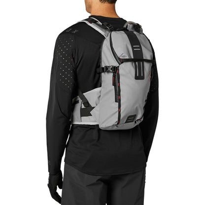 UTILITY HYDRATION PACK- MEDIUM