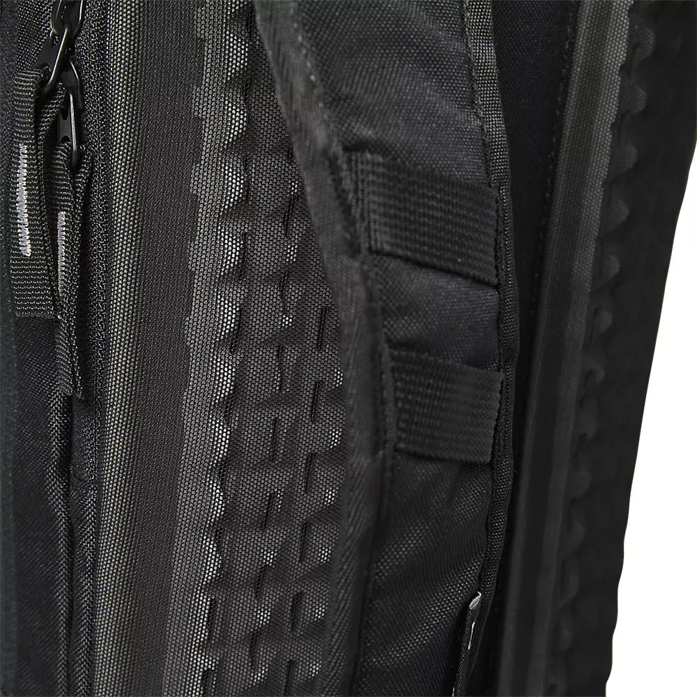 UTILITY 10L HYDRATION PACK- MEDIUM